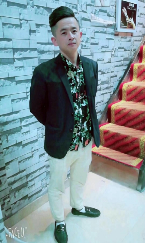 男人三十而立的第一张照片--广东蓝颜知己交友网