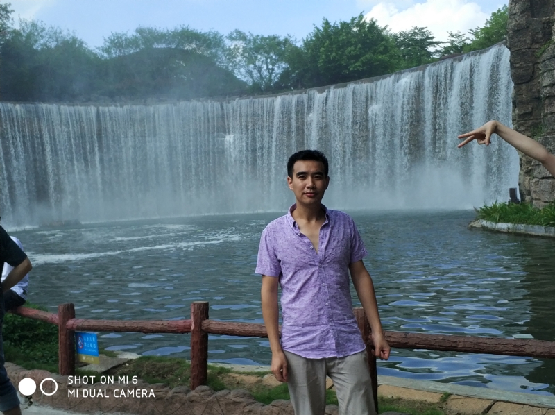 追梦人的第一张照片--广东蓝颜知己交友网