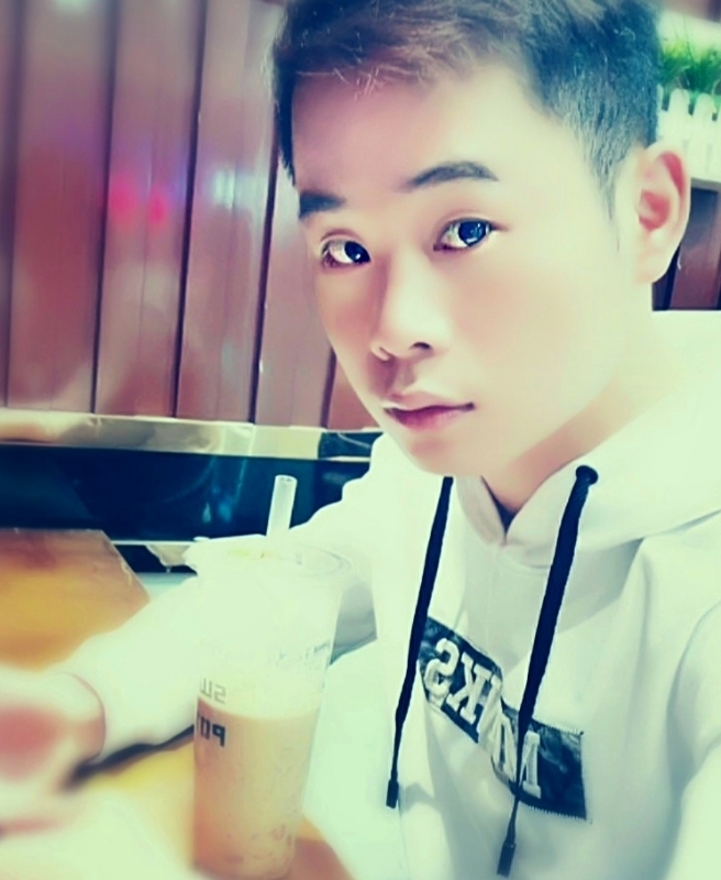 拔大萝卜的兔子的第一张照片--广东蓝颜知己交友网