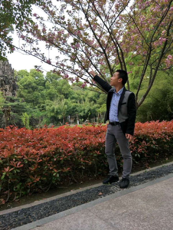 坦诚的第一张照片--广东蓝颜知己交友网