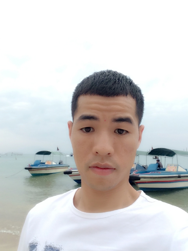 冷风的第一张照片--广东蓝颜知己交友网