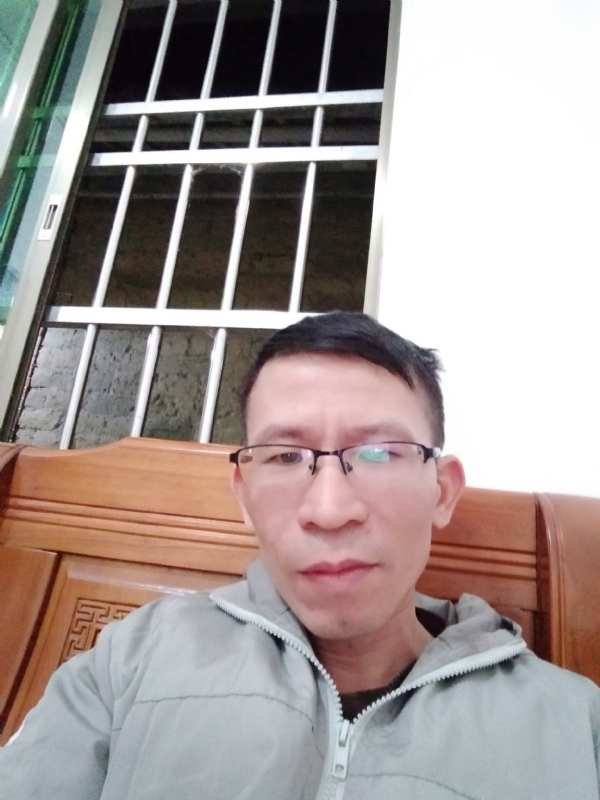 奋斗的第一张照片--广东蓝颜知己交友网