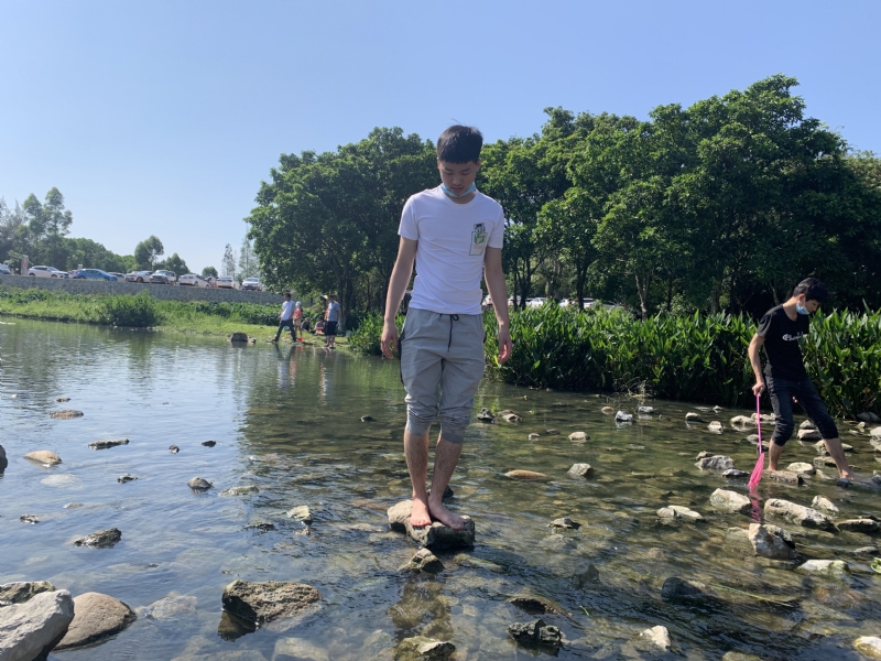 放假吃鸡的第二张照片--广东蓝颜知己交友网