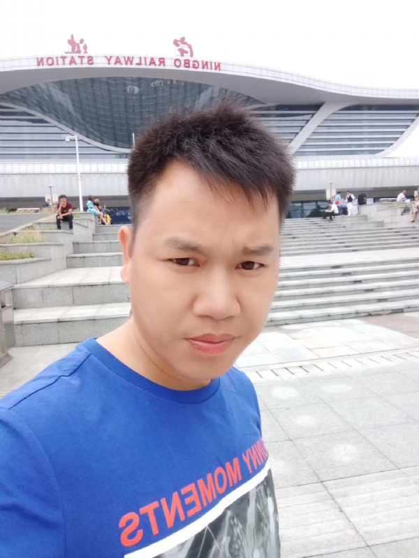 笑对人生的第一张照片--广东蓝颜知己交友网