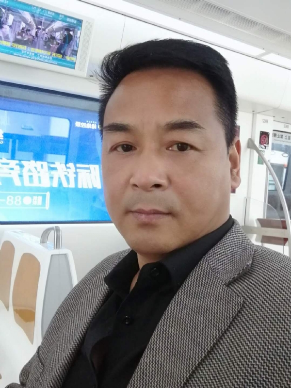 雪豹的第二张照片--广东蓝颜知己交友网