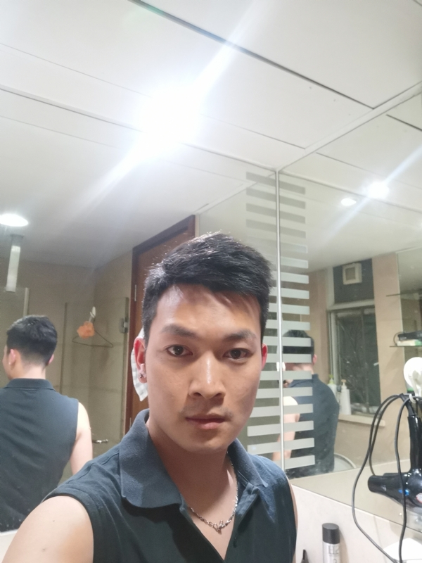 专属的第二张照片--广东蓝颜知己交友网