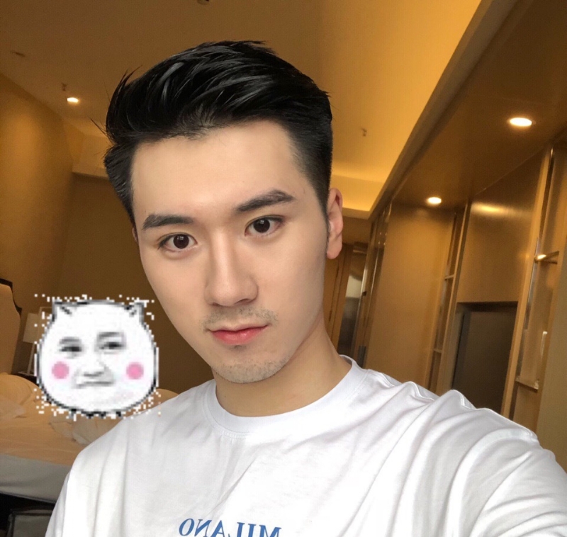 暗里着迷的第二张照片--广东蓝颜知己交友网