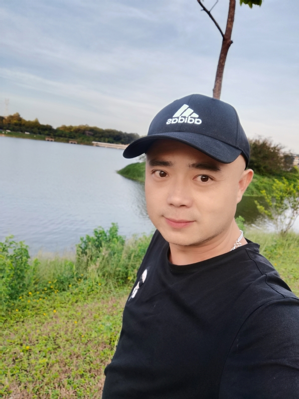 石头哥的第一张照片--广东蓝颜知己交友网