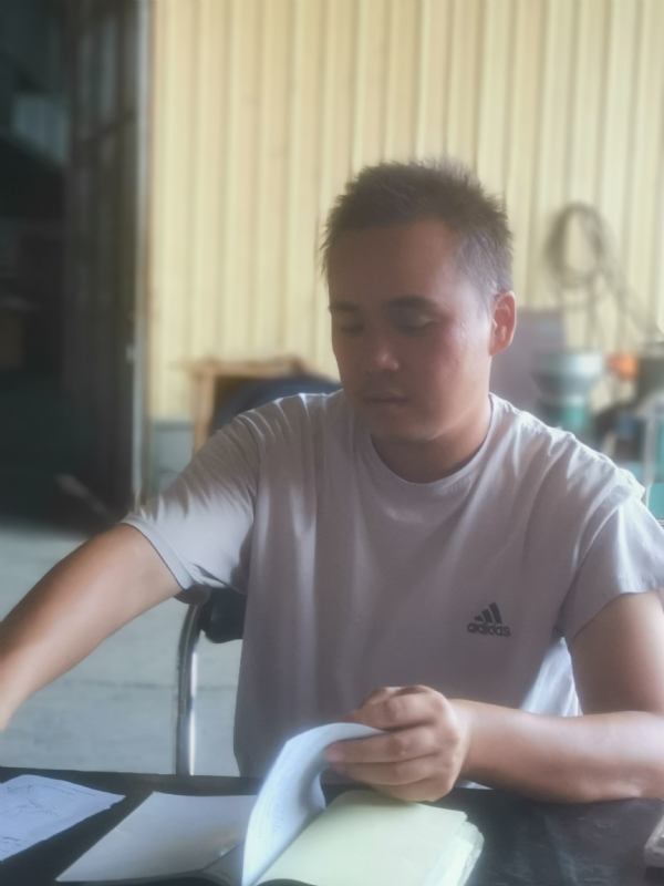 荒原的第一张照片--广东蓝颜知己交友网