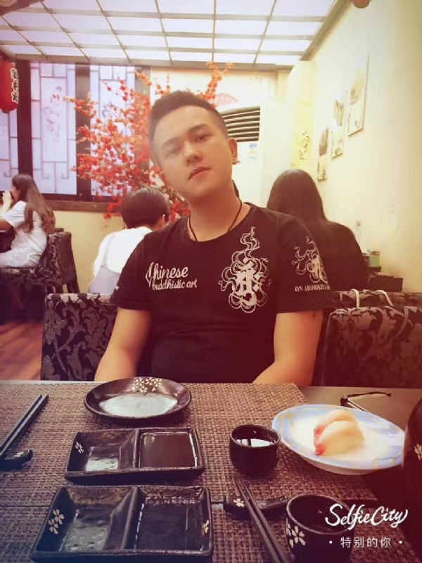 夏天的第四张照片--广东蓝颜知己交友网