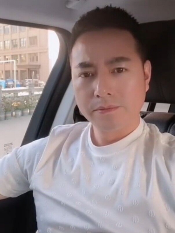 勿忘初心的第一张照片--广东蓝颜知己交友网