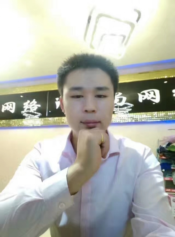 沉默寡言的第一张照片--广东蓝颜知己交友网