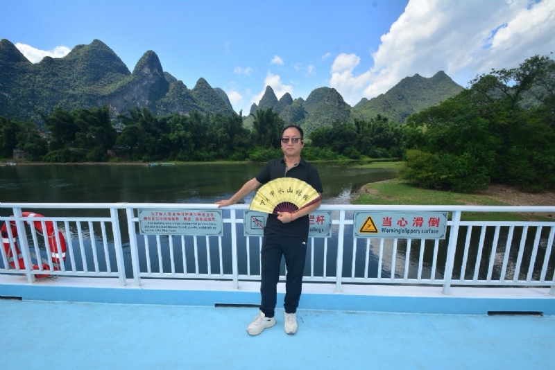 沙漠海的第四张照片--广东蓝颜知己交友网